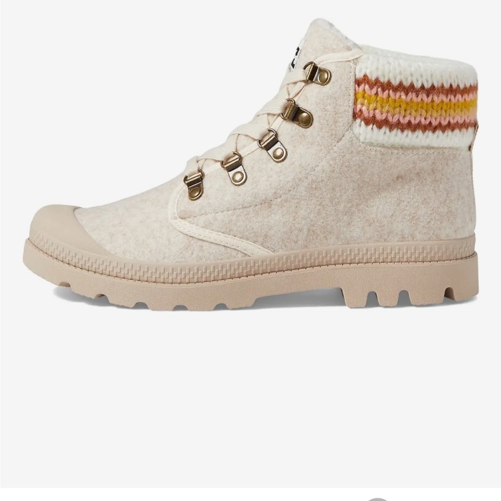 Billabong Cream Winter Boots